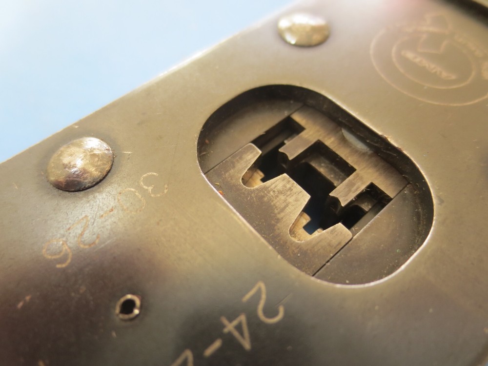 AMP 90202-2 * Hand Crimp Tool * (Missing the ratchet Spring)