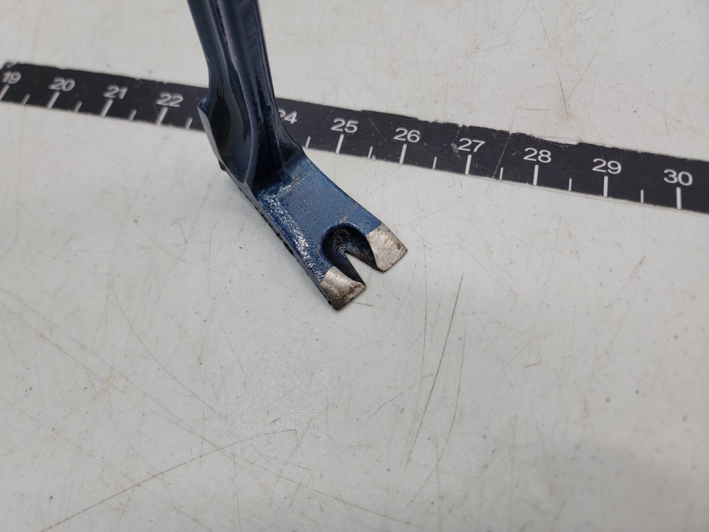Estwing 18 in. I-Beam Construction Pry Bar