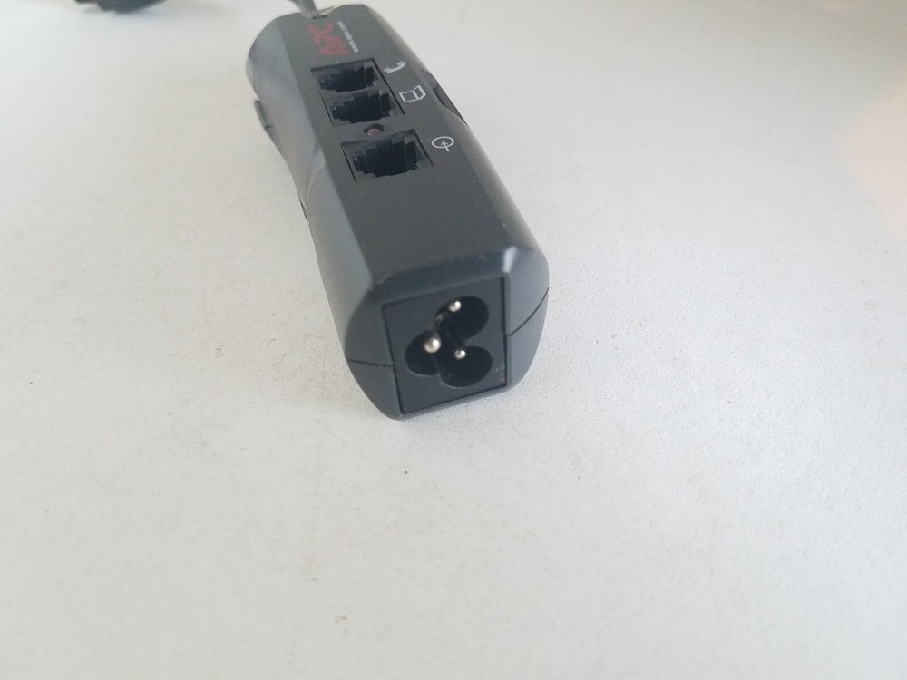 APC PNOTEPRO3 Mobile Surge Protector 2.5 Amps