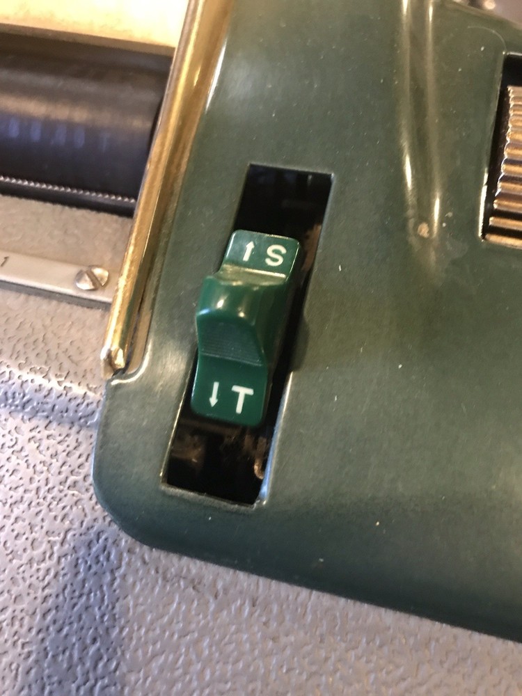 Vintage Victor Electric Adding Machine Works!