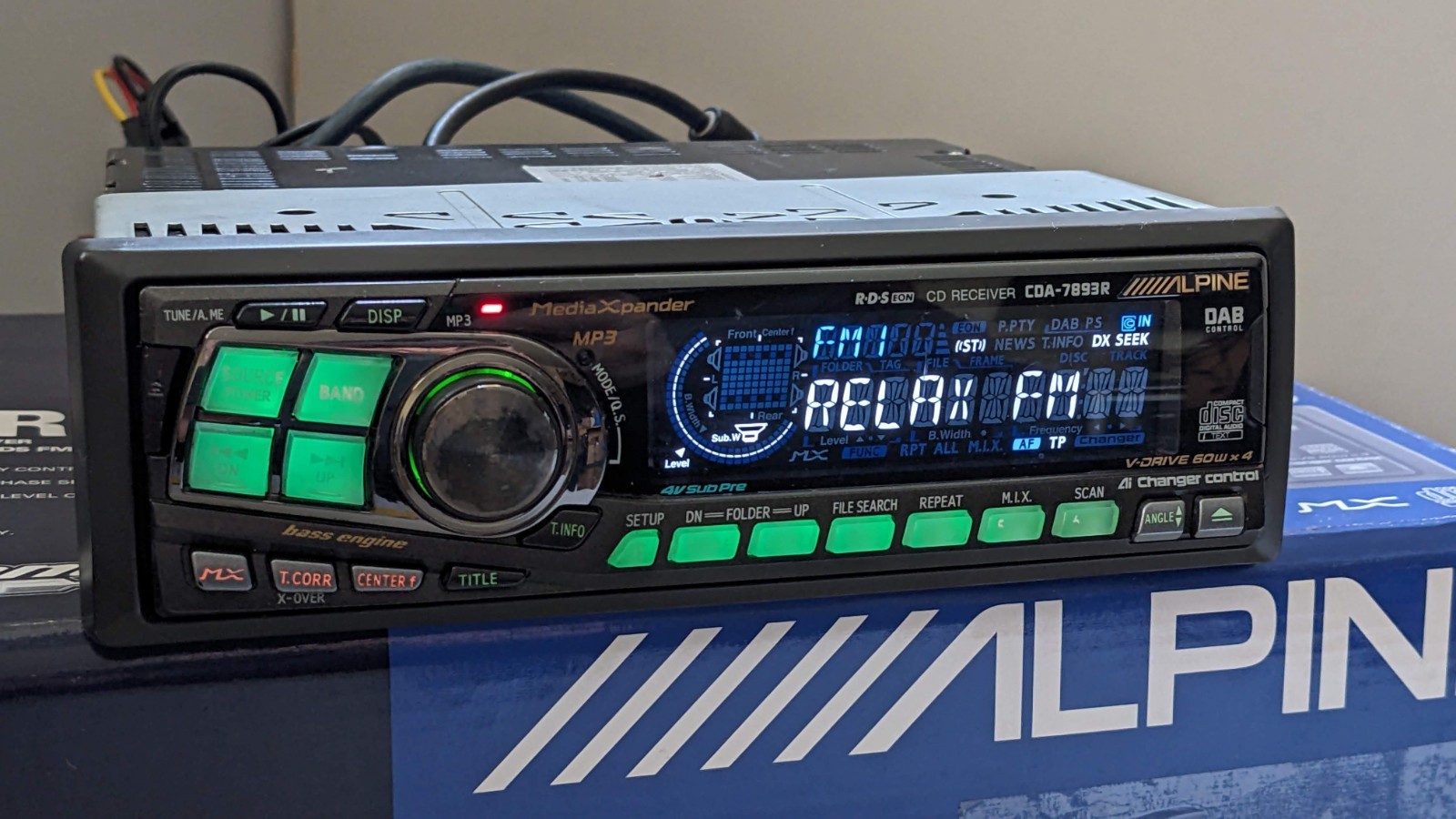 ALPINE CDA-7893R Car CD MP3 Receiver MediaXpander 4 X 60 WATT + BLUETOOTH