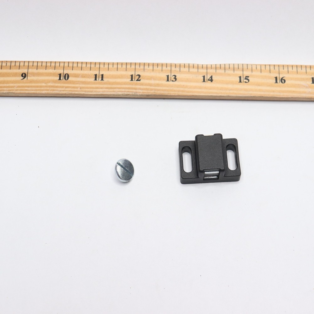 Item Magnetic Catch 8 Black 0.0.196.48