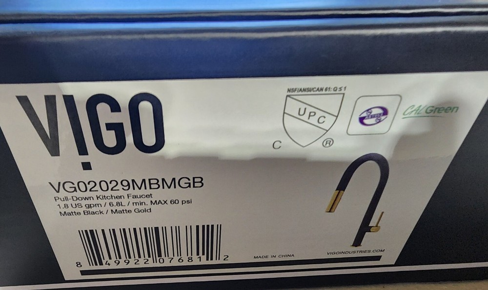 VIGO Pull Down Kitchen Faucet 1-Handle+Advanced Spray+Deck Mount Matte Black