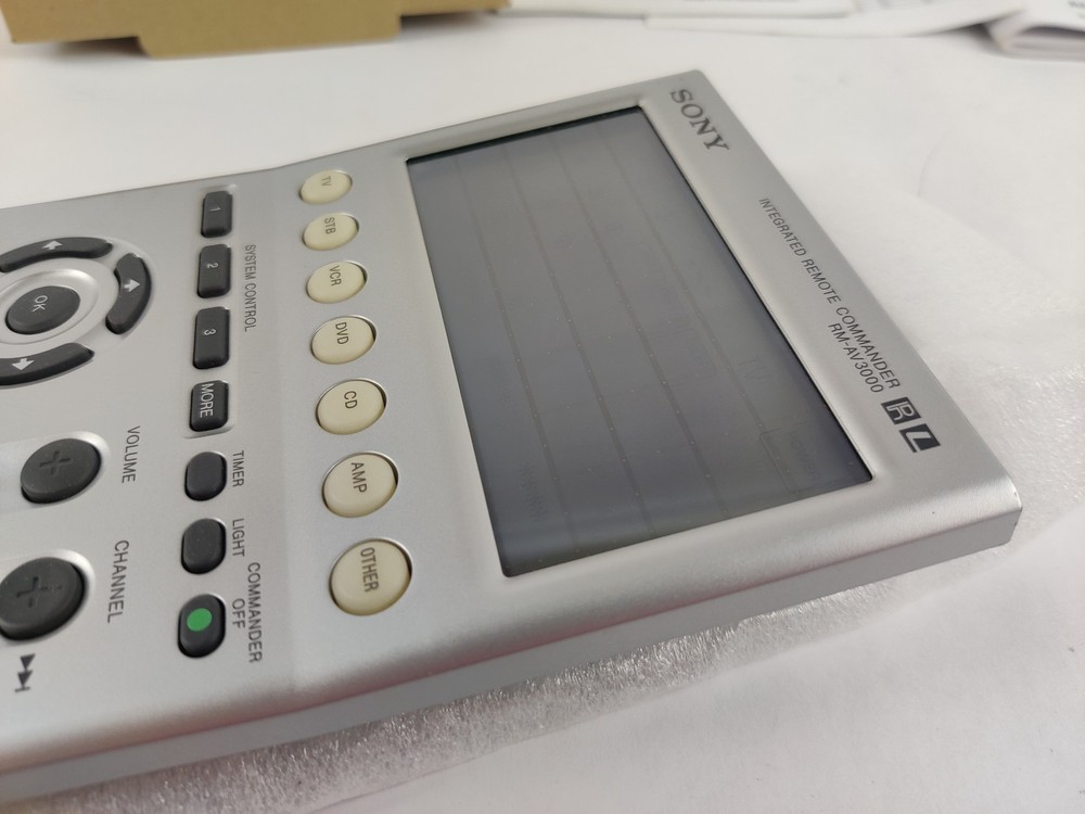 Sony Integrated Remote Commander RM-AV3000 Controls 18 Component Touchscreen