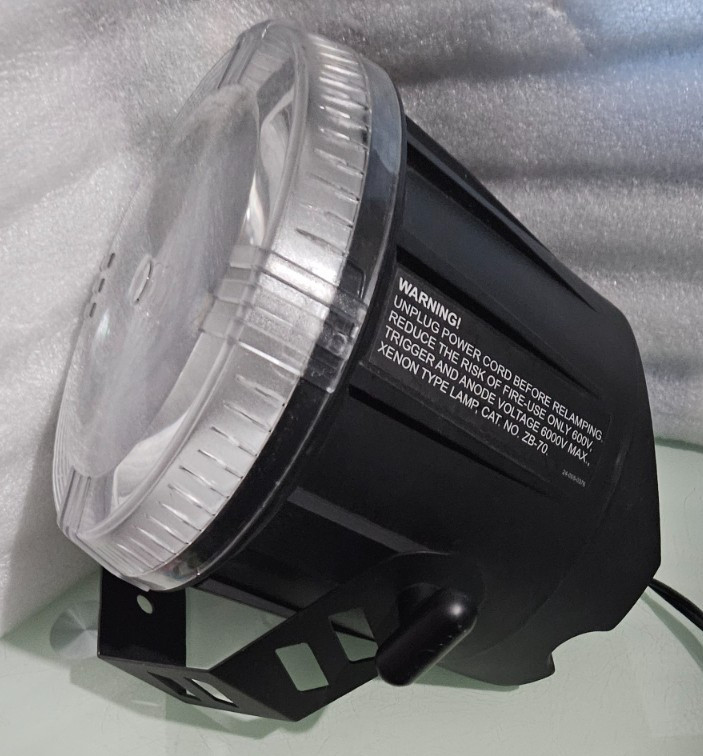 AMERICAN DJ SNAP SHOT II STROBE LIGHT working