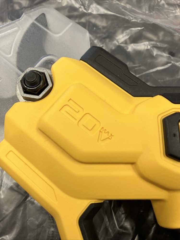 [Open-Box] (DCPR320B) DeWalt 20V MAX Cordless Pruner