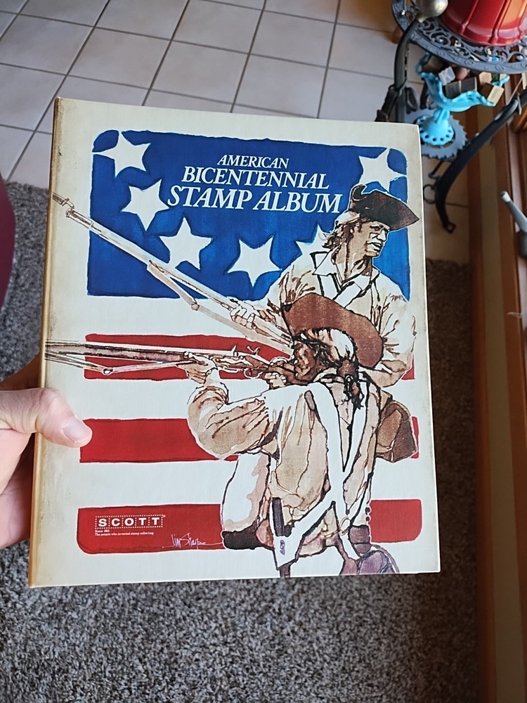 1975 Scott Stamp Album 1976 American  Bicentennial United States Binder