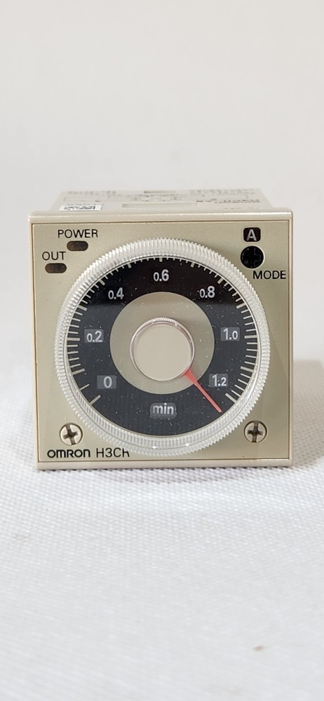 Omron H3CR-A8 Solid State Timer 100-240VAC 50-60Hz 100-125VDC