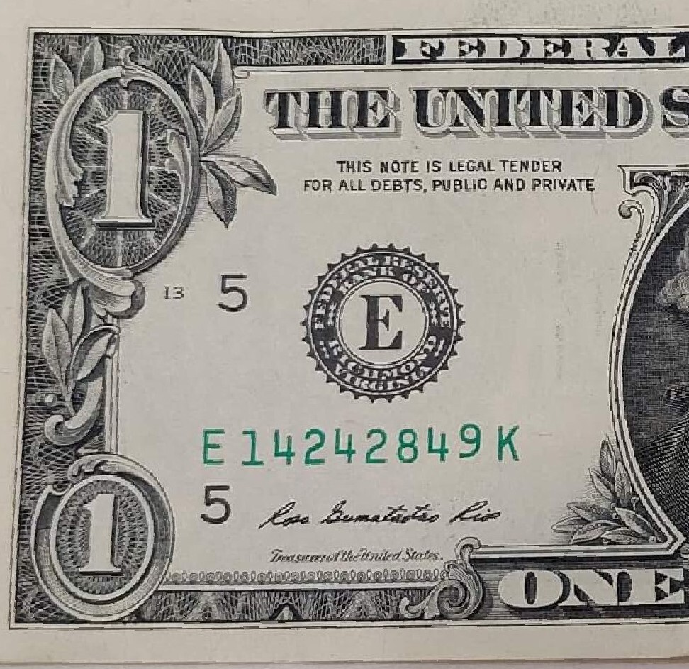 $1 Bill Misaligned One Digit Serial Number *9* STUCK DIGIT Minor ERROR Misprint