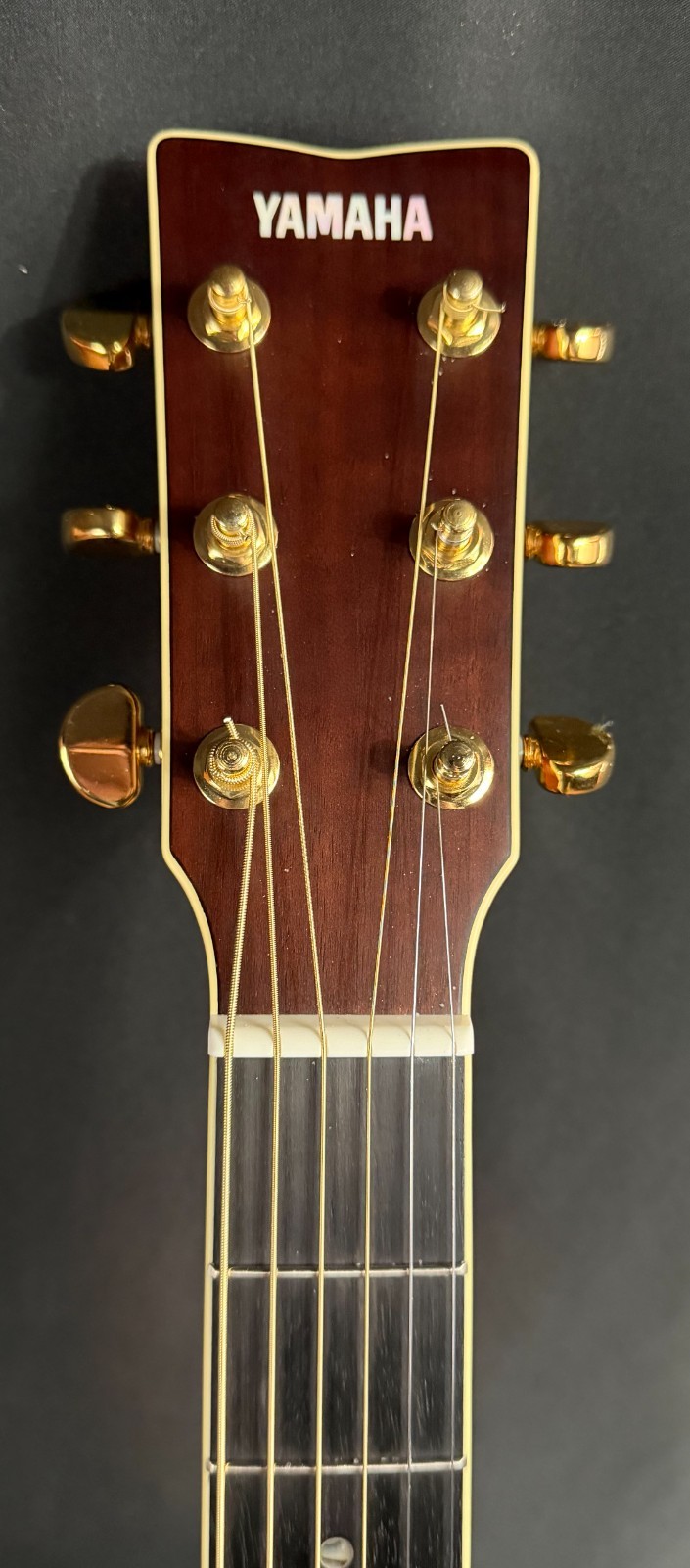 Yamaha LS16 ARE Grand Concert Acoustic-Electric Guitar Gloss Natural w Soft Case