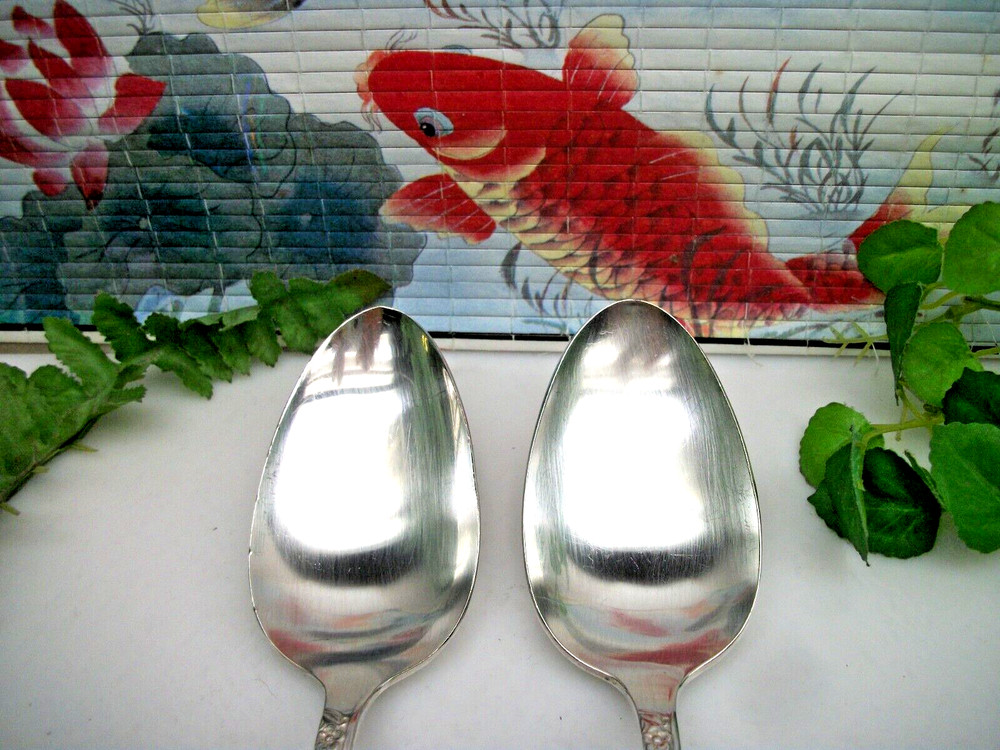 2 International Wm Rogers STARLIGHT Silverplate Solid Serving Spoons 1953