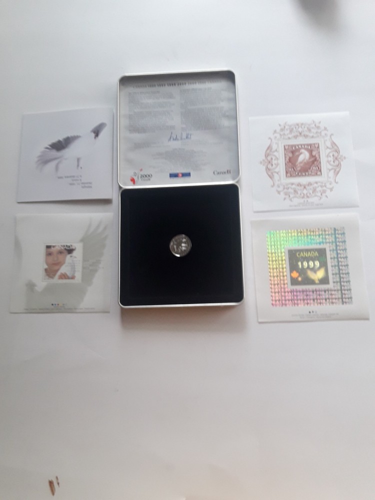 2000 Official Millenium Keepsake. No GST/HST