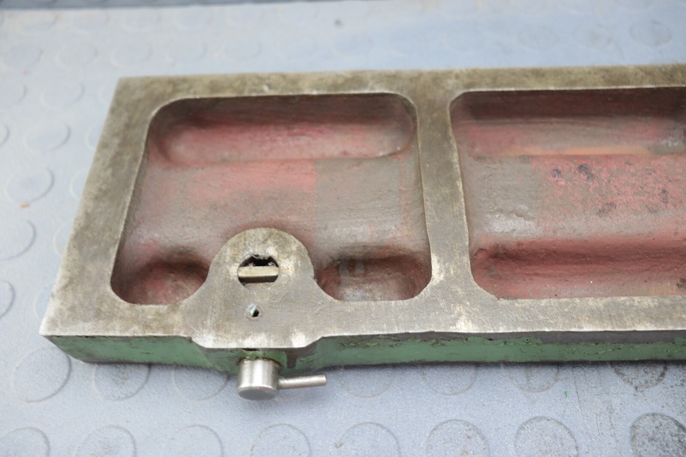 CINCINNATI No.2 TOOL & CUTTER GRINDER TABLE