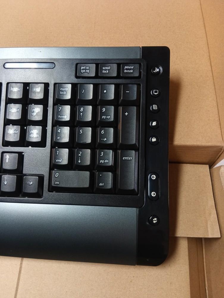 KM555 N Spire Wireless Bluetooth Keyboard Mouse Combo Media Button for Tablet PC