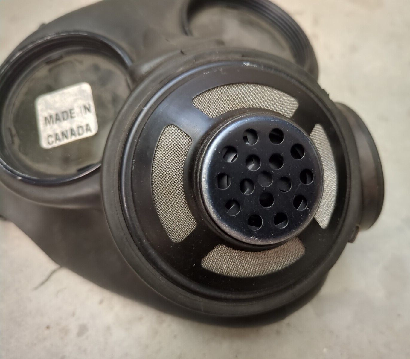 Canadian C3 60mm Gas Mask & New Finnish M61 Filter Triangle Nose Variant Medium