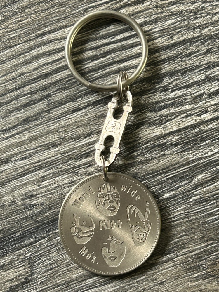 KISS KEYCHAIN Etched Coin 4 Faces Alive Reunion Tour Mexico 1997 Vintage Kiss