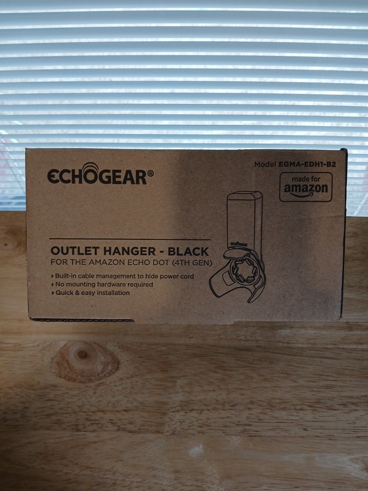 ECHOGEAR Wall Mount for Amazon Echo Dot (4th Generation) White