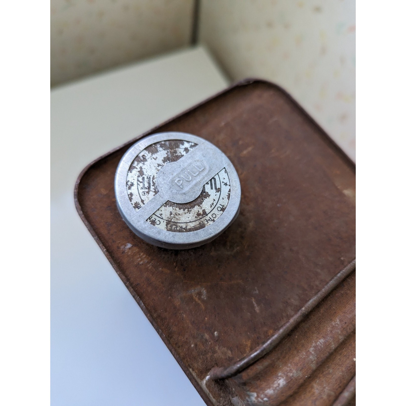 RANDOLPH PRODUCTS Flight Proven Aircraft Finish Tin Airplane Graphic Vintage