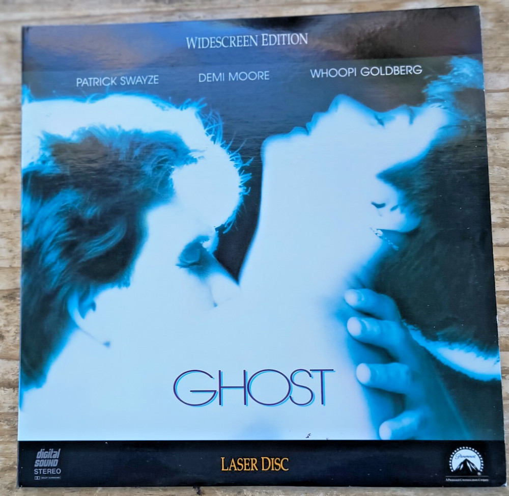 GHOST (PATRICK SWAYZE, DEMI MOORE) 2 x WIDESCREEN LASERDISC SET