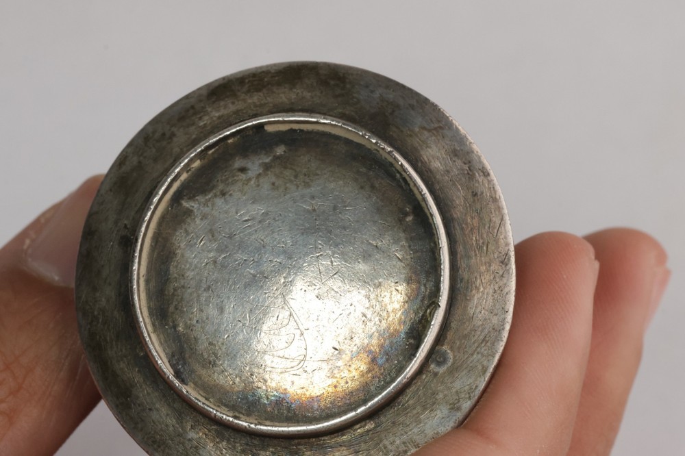 Solid Sterling Silver Plain Vintage Tobacco or pill container