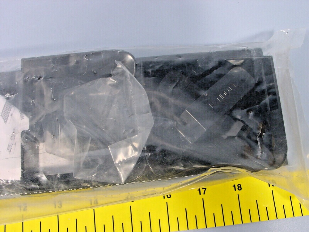 *Panduit CM282C Patchlink Cable Management Horizontal Panels (Factory Sealed)