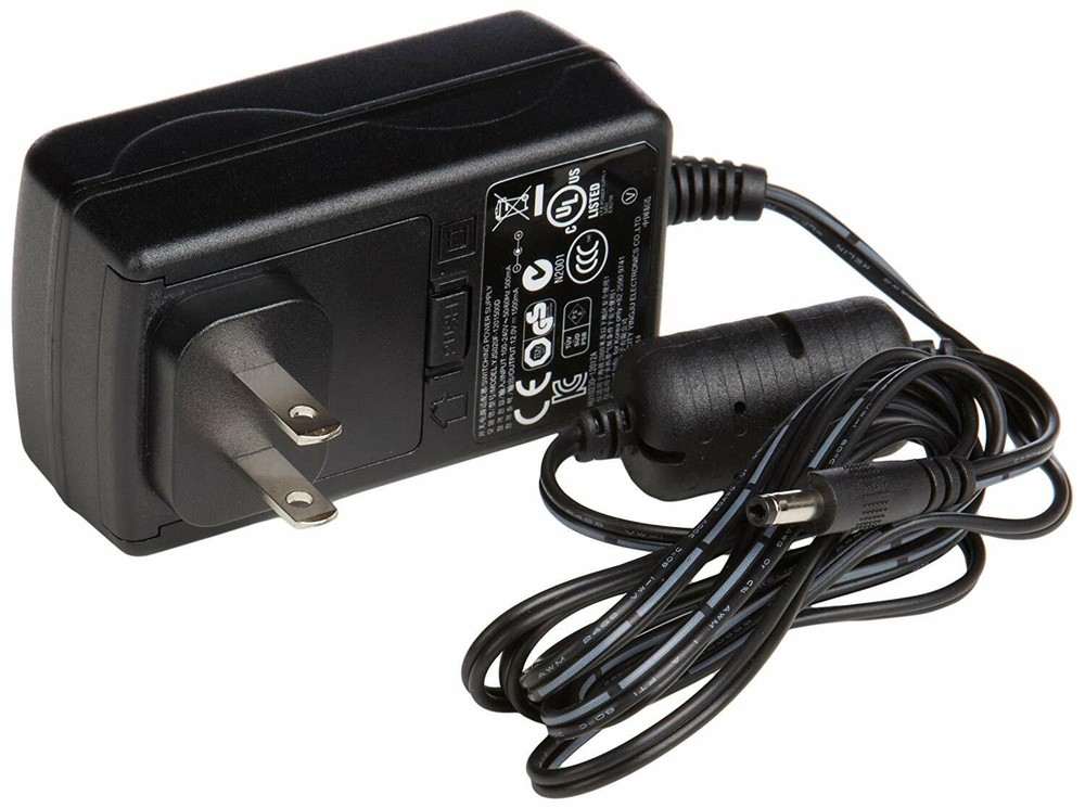 AmazonBasics Portable Rechargeable Bluetooth Wireless Loud Audio Speaker System