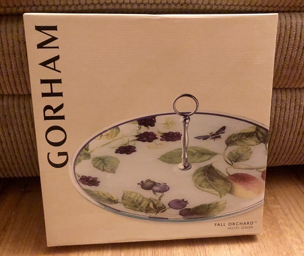 Gorham Fall Orchard Round Pastry Server with Handle 10.75”