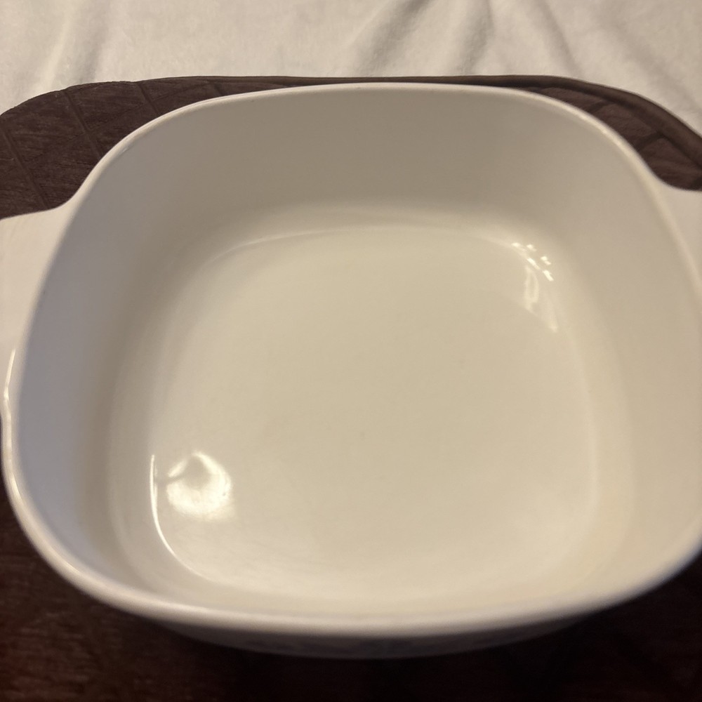 Vintage Corningware Cornflower 2 Quart Casserole A-2-B