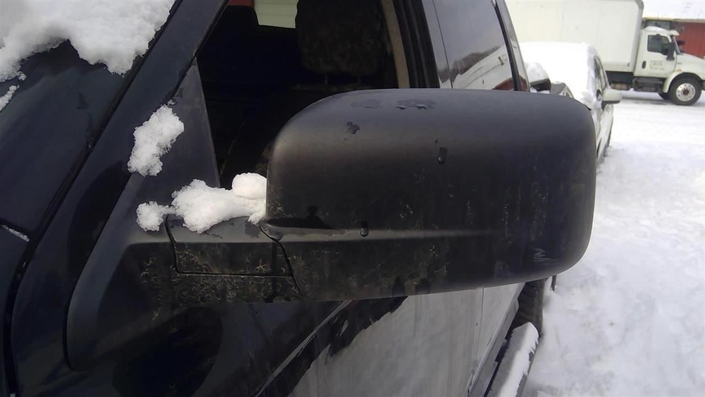 (LOCAL PICKUP ONLY) RAM1500 2015 Air Shutter 2105464