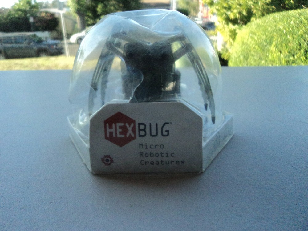 New Hexbug-Worm Micro Robotic Creatures 60-405 With Remote NIP
