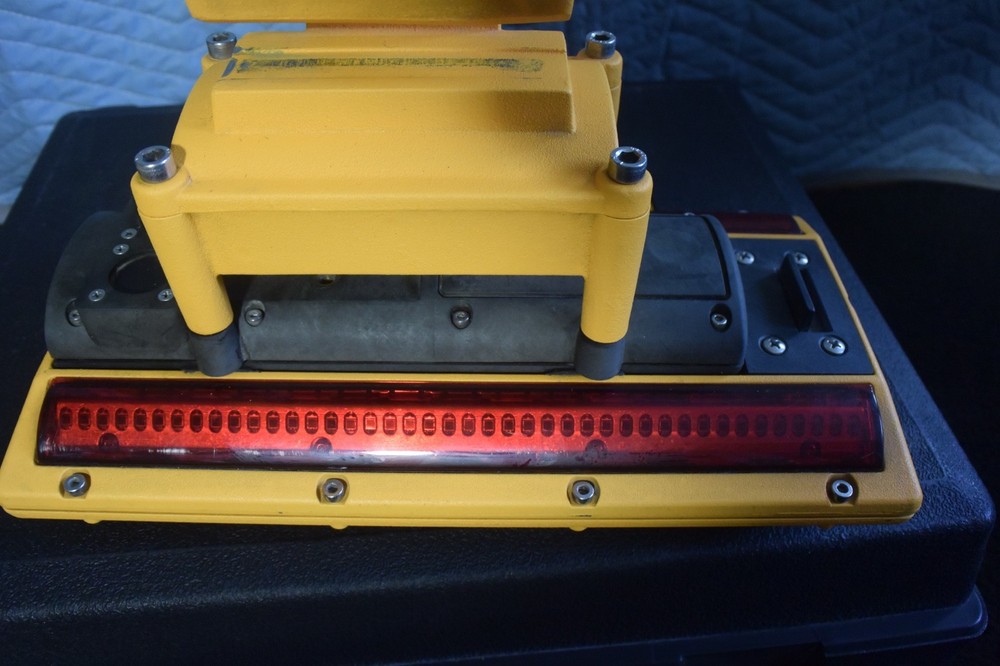 Trimble Laser Screed Receiver Model LR21 with Cable & Carrying Case