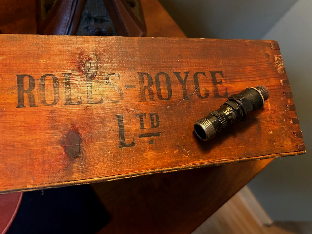 ROLLS ROYCE MERLIN ENGINE WWII P-51 MUSTANG SPARK PLUG V-1650