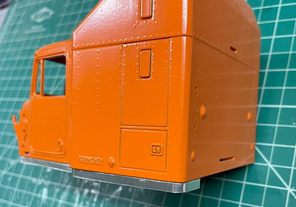 Kenworth 1/25 scale polished cab-sleeper panels