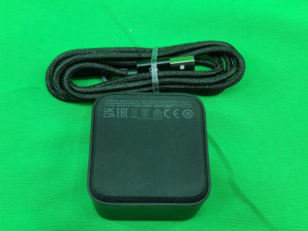 MICROSOFT (1924) XBOX ELITE SERIES 2 CONTROLLER CHARGER CHARGING DOCK & CABLE
