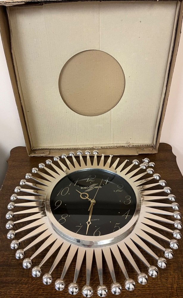 Robo-Tronics Quartz Clock 18" Model 2640