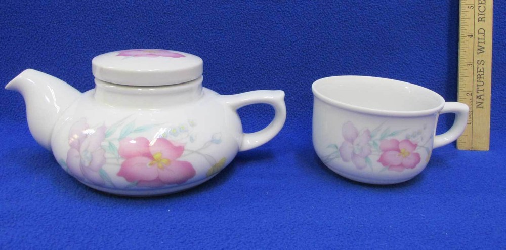 Teapot & Matching Cup Giftcraft White Ceramic Floral on White Stackable Set