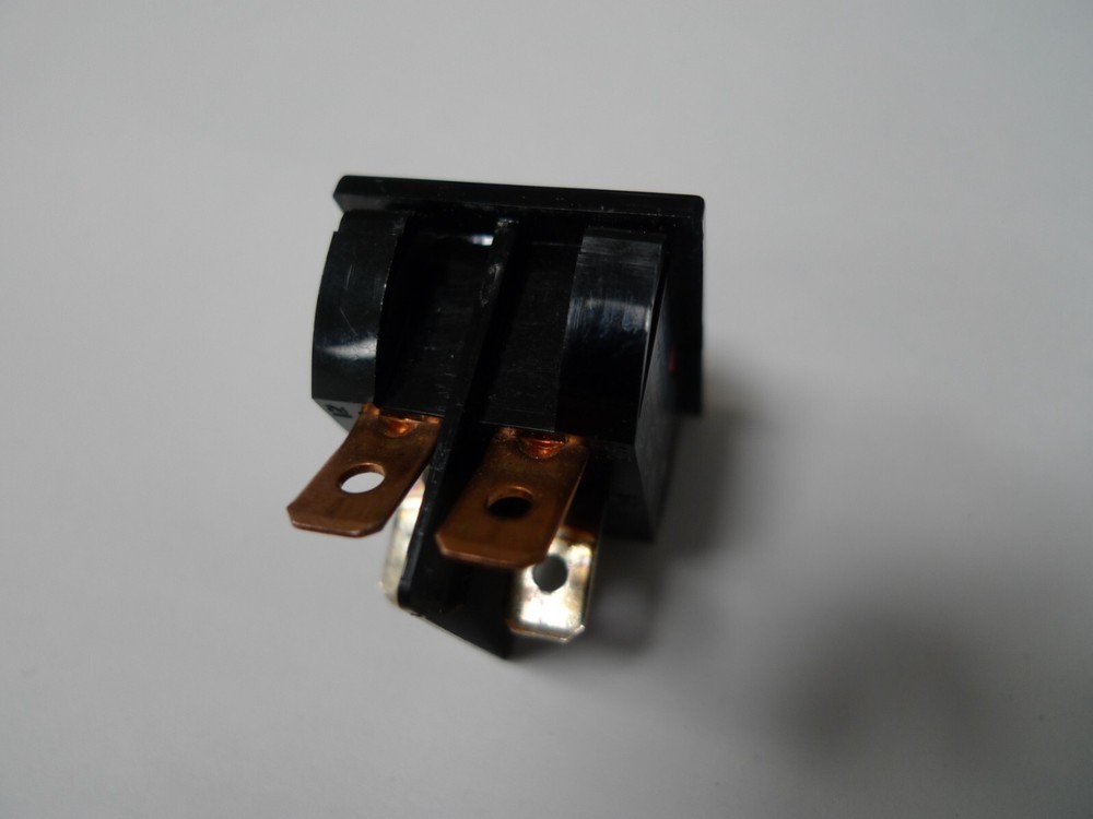 Switch Illuminated Toggle On/Off DPST Arrow 250VAC 16A 1HP