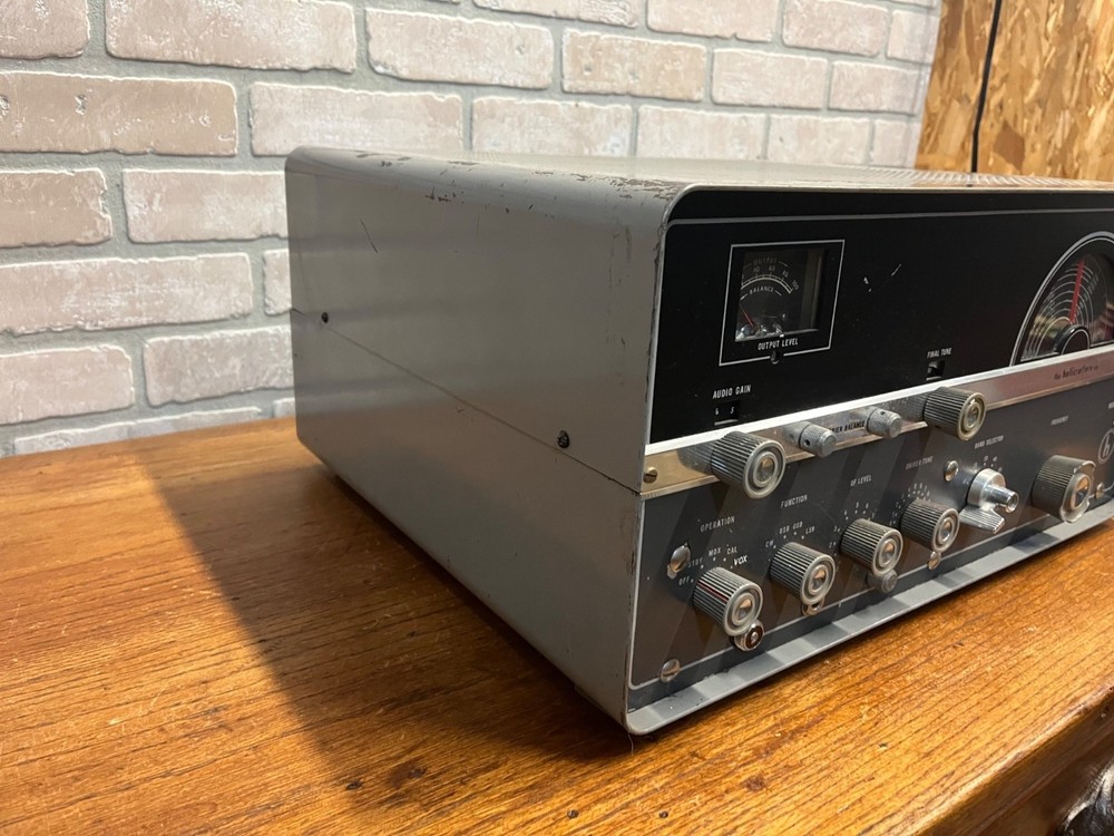 Vintage 1960s Hallicrafters HT-37 Amateur Radio Tube Transmitter