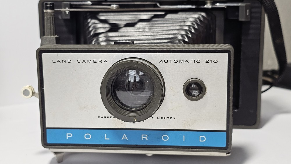 Polaroid Land Camera 210