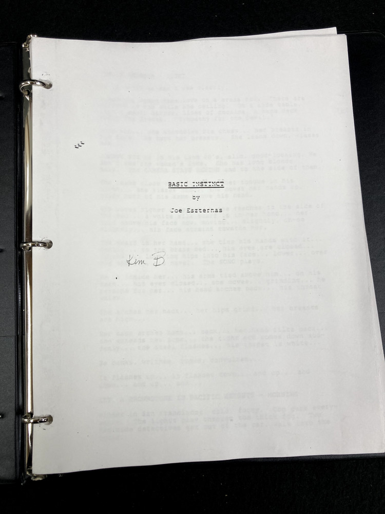 1992 BASIC INSTINCT SCREENPLAY MOVIE SCRIPT BY JOE ESZTERNAS, IN 3 RING BINDER