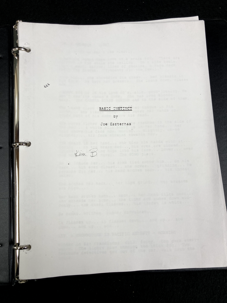 1992 BASIC INSTINCT SCREENPLAY MOVIE SCRIPT BY JOE ESZTERNAS, IN 3 RING BINDER
