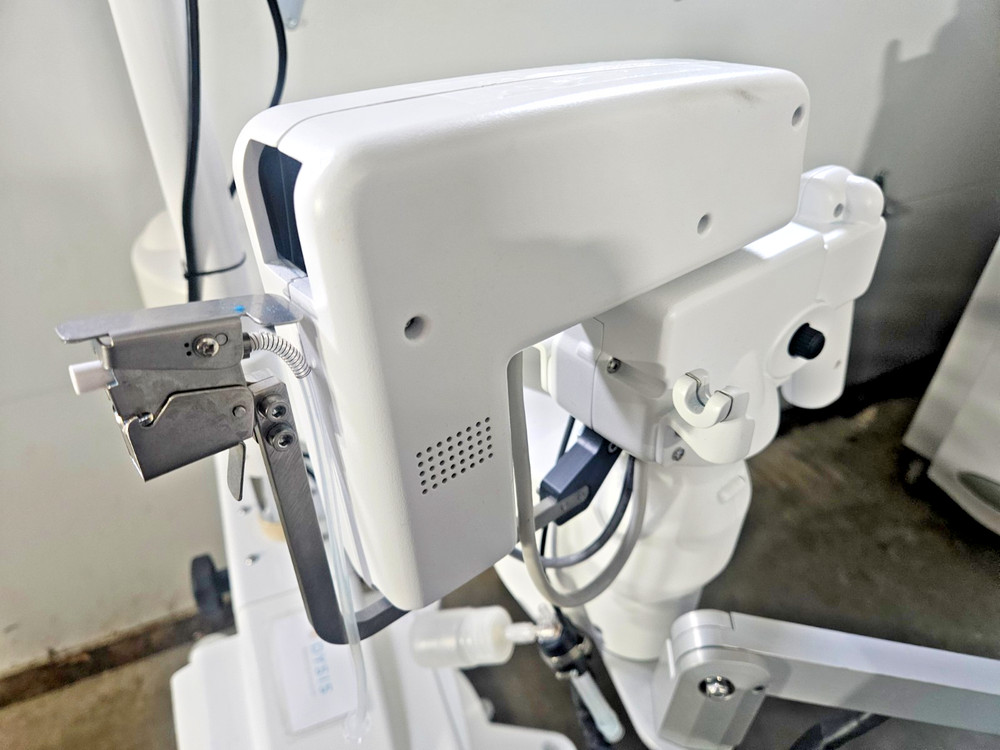 Dysis Ultra Computer Aided Colposcope. Good Condition.