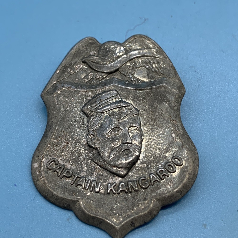 Vintage Captain Kangaroo Badge