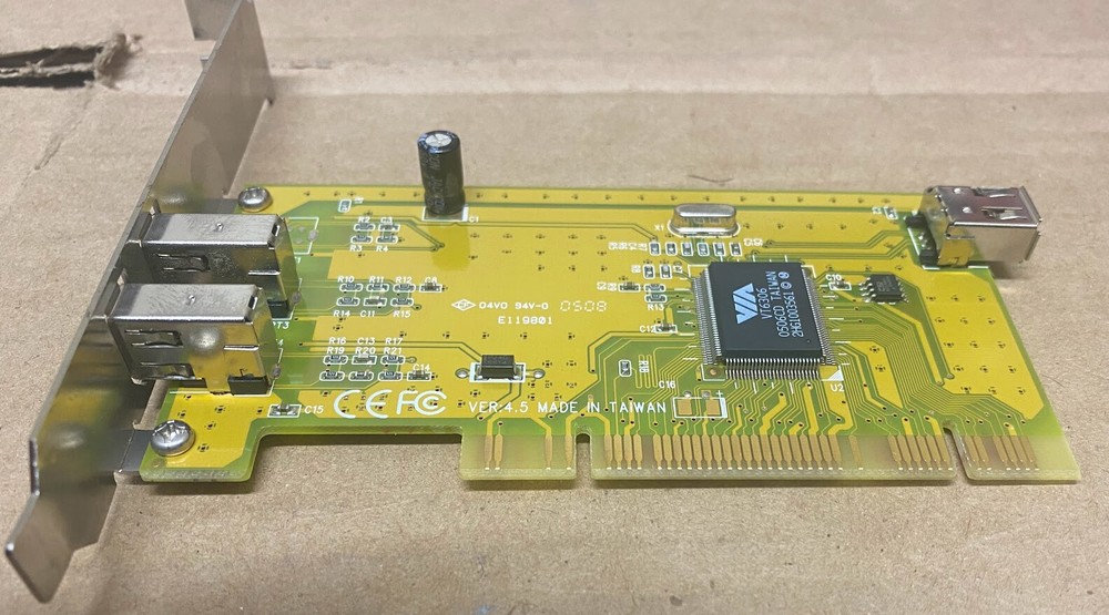 StarTech 04V0 94V-0 E119801 Interface Card