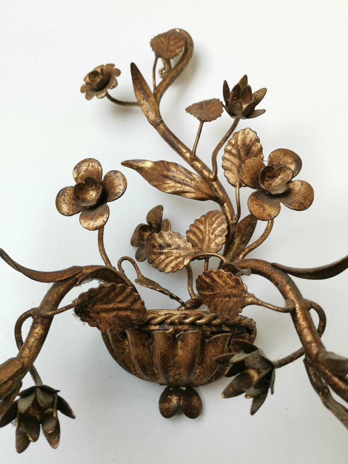 ANTIQUE ITALIAN GILT TOLE WALL SCONCE 2 LIGHTS FIXTURE VINTAGE 1950's TOLEWARE