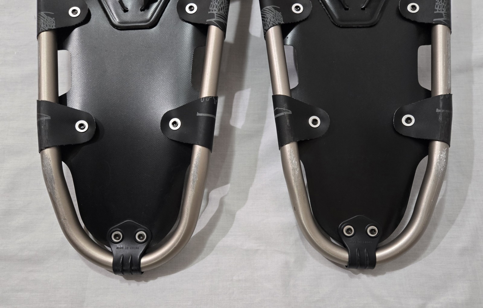 Tubbs Wayfinder Size 30 Snowshoes Black And Orange Excellent Condition