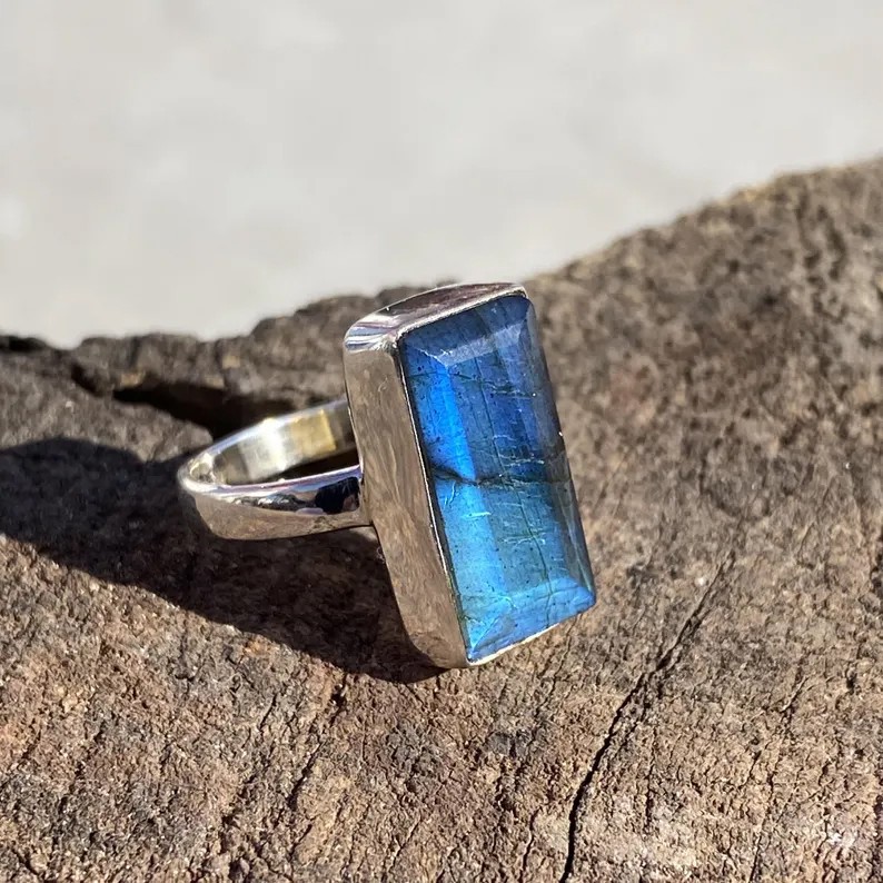 Solid 925Sterling Silver Labradorite Blue Flash Rectangle Gemstone Handmade Ring