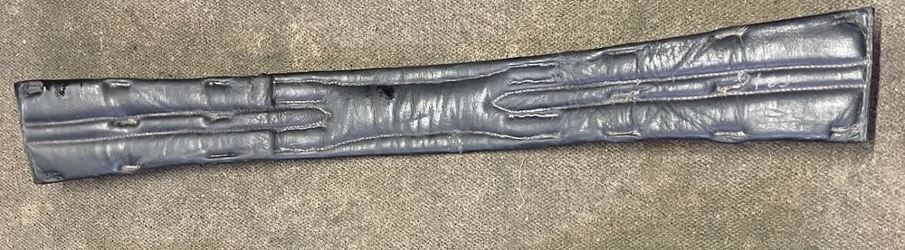 28” Girth w/ elastic - Black