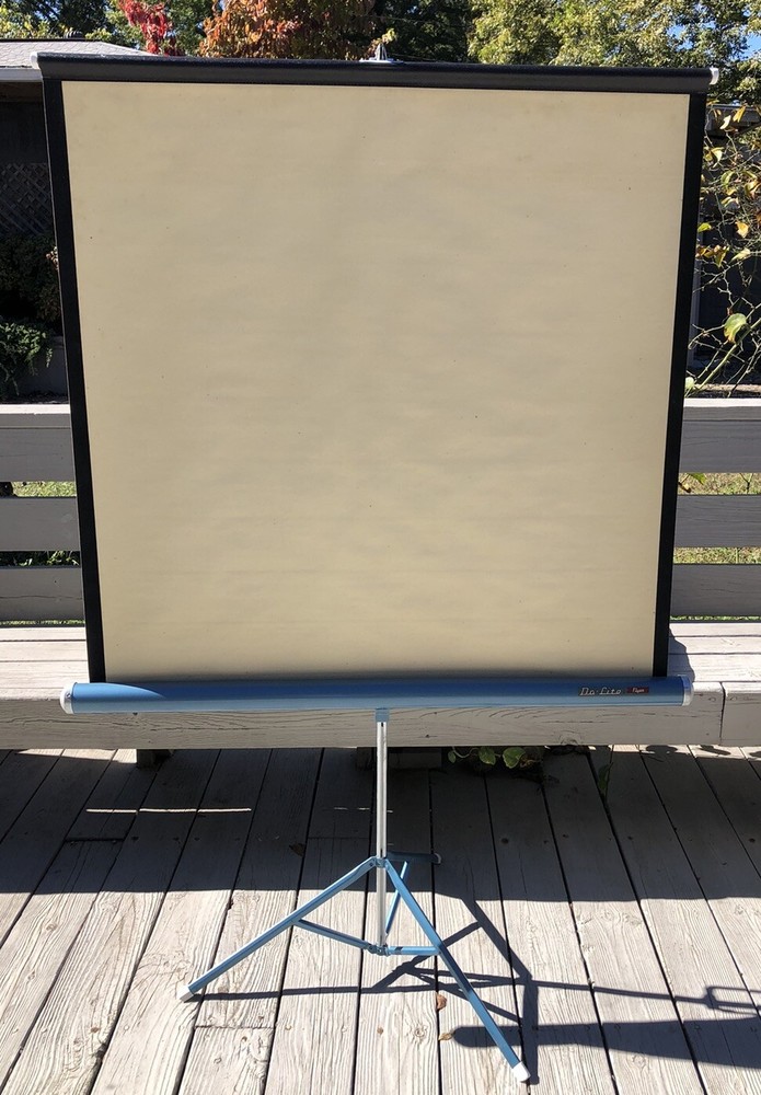 Da-Lite Flyer Projector Screen