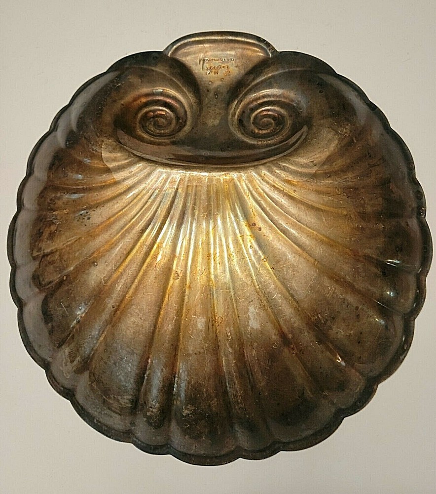 INTERNATIONAL SILVER CO. 9" SEASHELL DISH